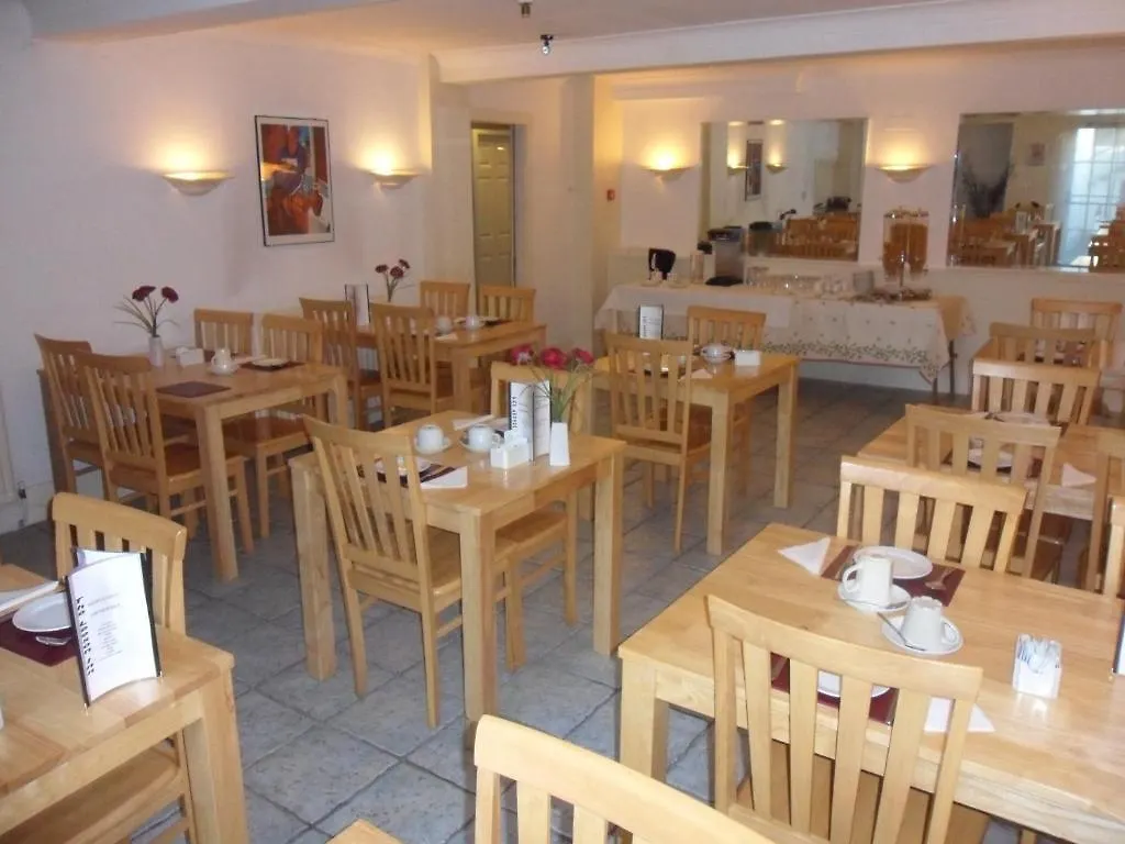 Leeson Inn Downtown ile iletişim